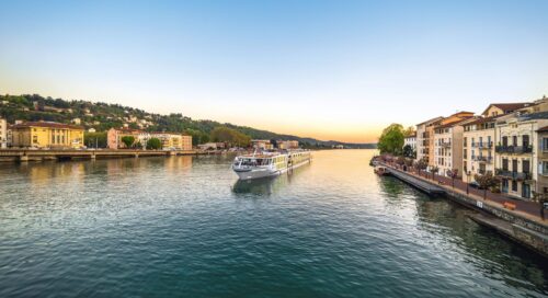 Flusskreuzfahrtschiffe bei OceanEvent - Flusskreuzfahrtschiff für bis zu 160 Gäste