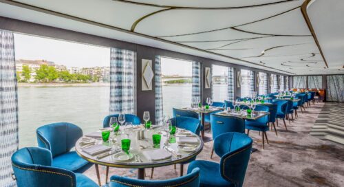 Flusskreuzfahrtschiff chartern auf dem Rhein mit OceanEvent - Fine Dining