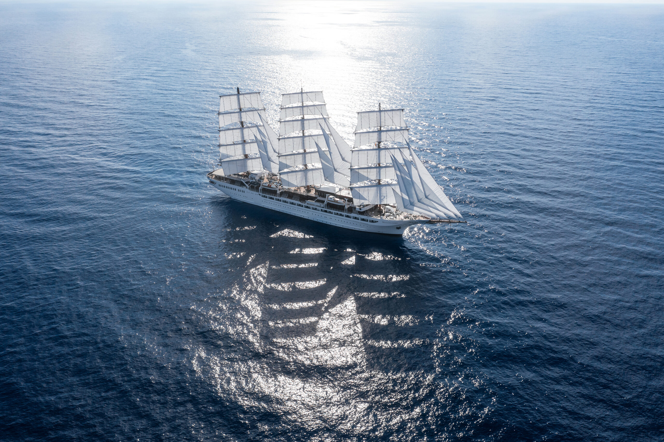 The fascination of sailing ships