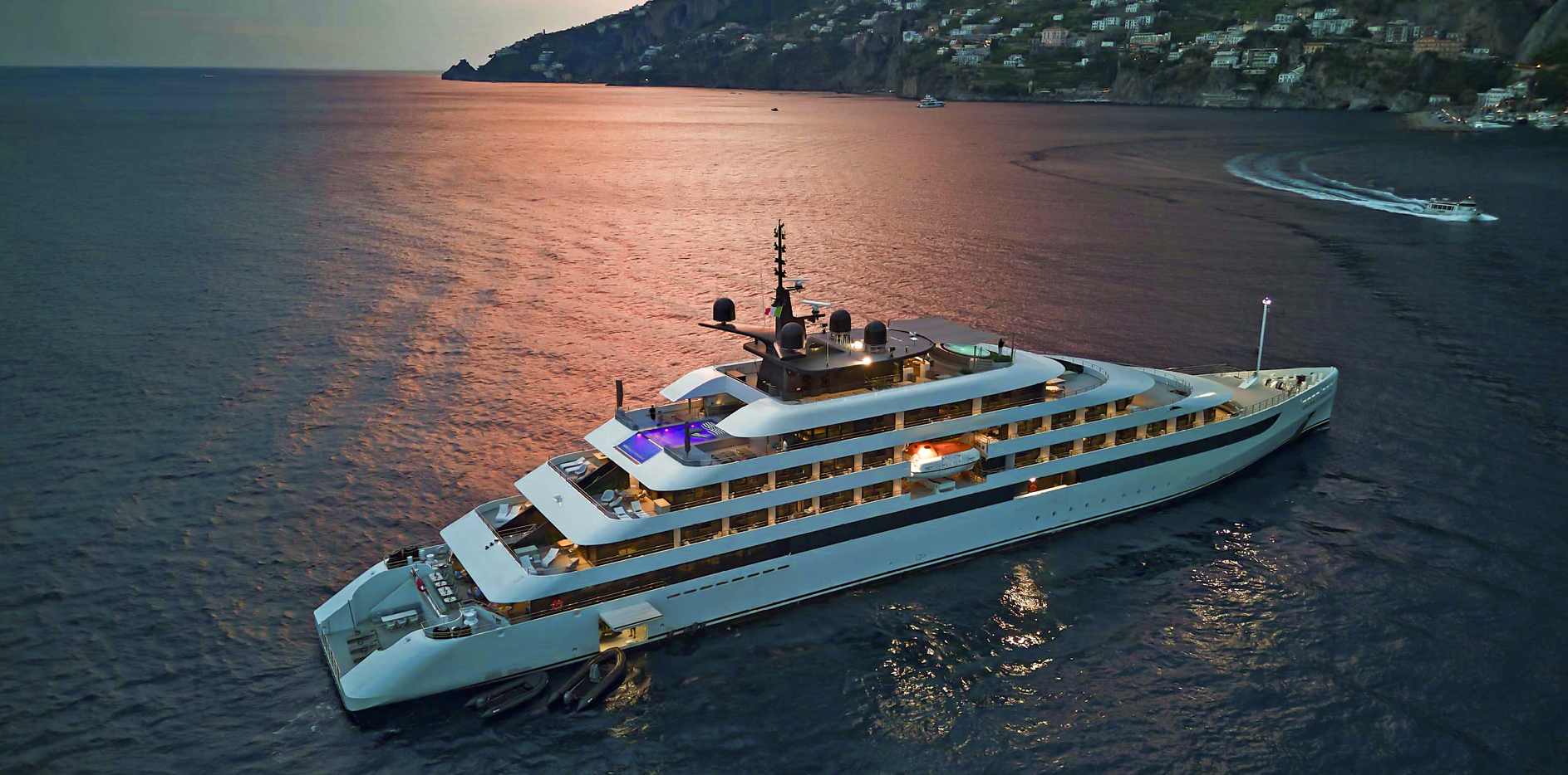 Charter cruise ships up to 100 guests