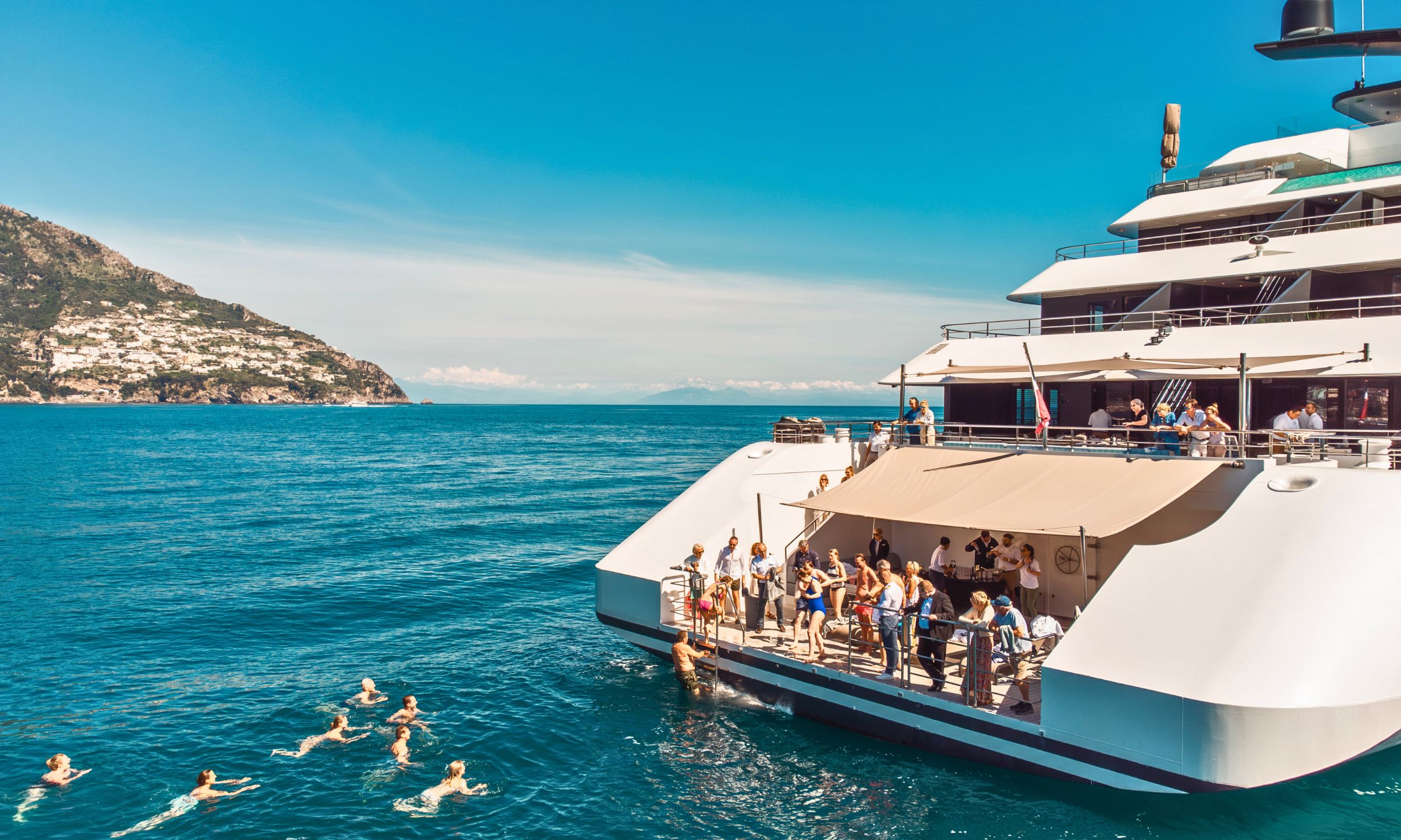 Charter cruise ships up to 100 guests